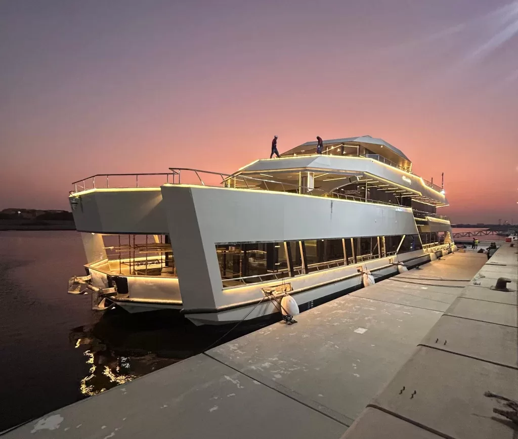 AL Manara | Yacht Villa | 52m – 170′